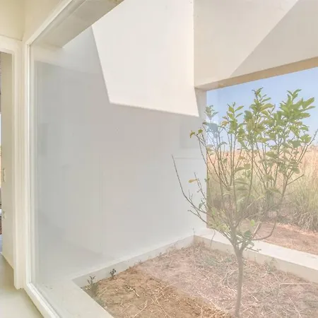 Lampsi - Spacious & Modern Villa Isterni (Paros)