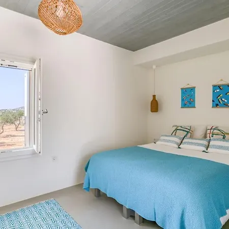 Lampsi - Spacious & Modern Villa