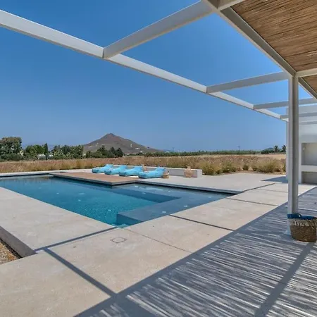 Lampsi - Spacious & Modern Villa