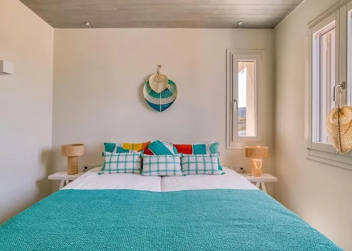 Βίλα Lampsi - Spacious & Modern Isterni (Paros)