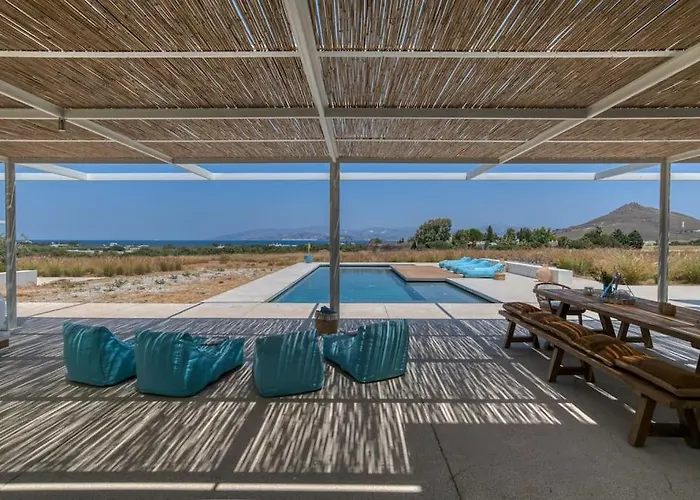 Βίλα Lampsi - Spacious & Modern Isterni (Paros)