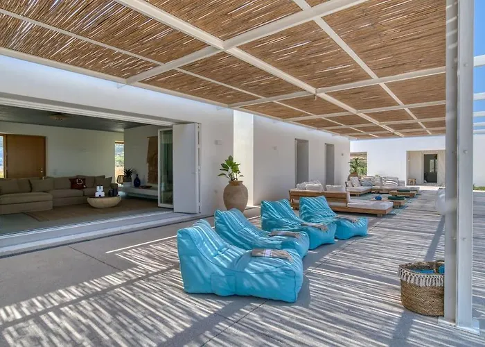 Lampsi - Spacious & Modern Βίλα