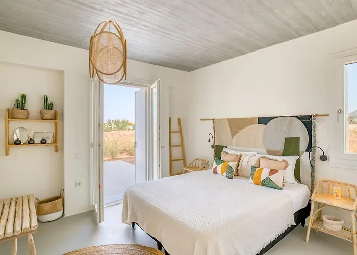 Lampsi - Spacious & Modern Isterni (Paros)